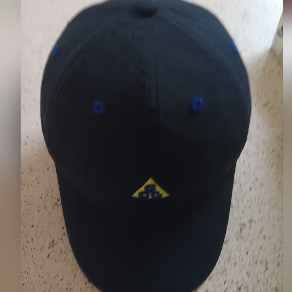 Nike ACG Black Adjustable Hat with Blue Accents - Picture 2 of 5
